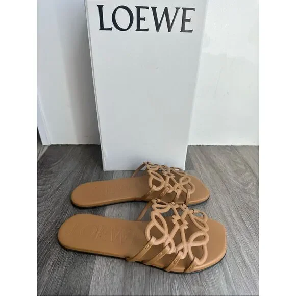 LOEWE Petal Anagram leather slides in Tan EU 38/ US 8 $890 - Picture 11 of 14